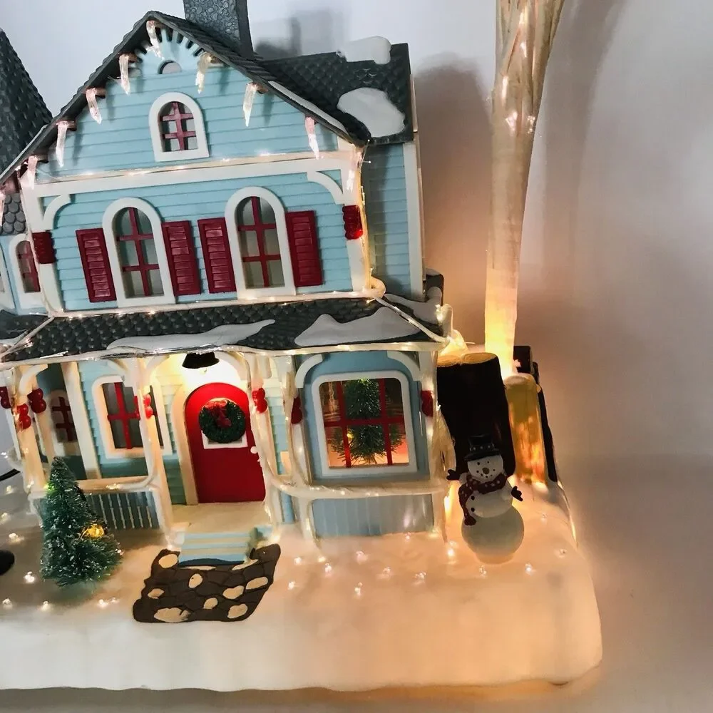 Vintage Avon 2001 Holiday Splendor Lighted Fiber Optic House Color Changing New!